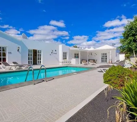 Cantua Holiday home *