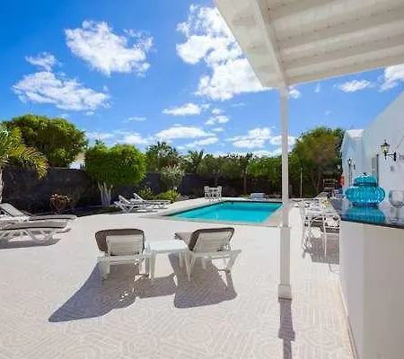 Cantua Holiday home *